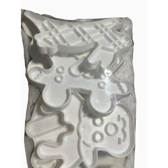 Tupperware White Plastic Holiday Cookie Cutters Set Of 10 Halloween Valentines - Picture 7 of 12